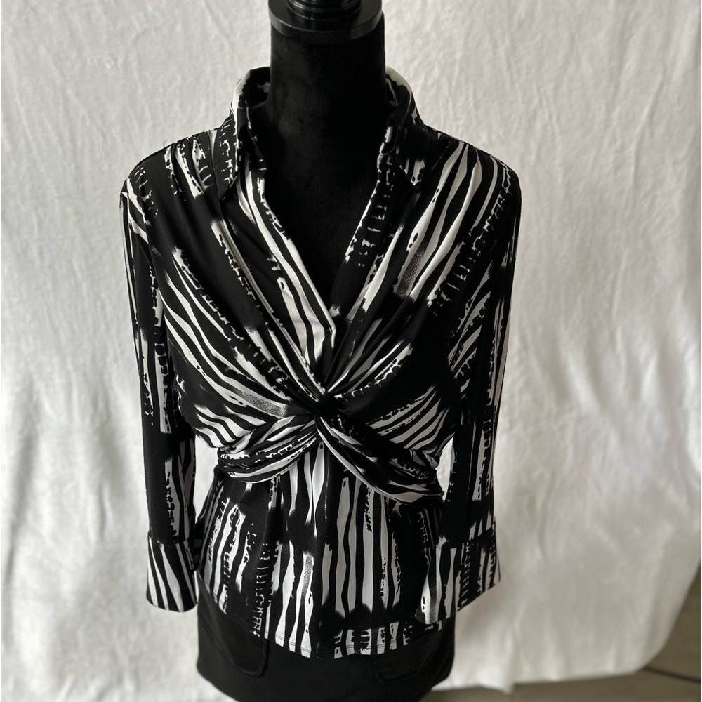 Essential by Milano blouse